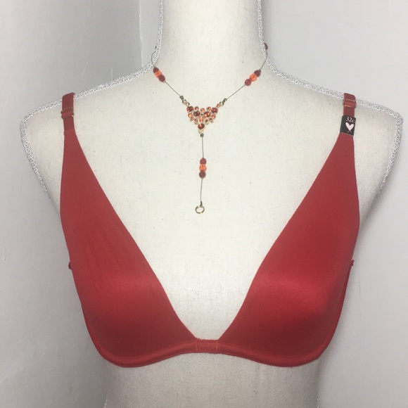 Victoria's Secret Other - ❤️VICTORIA’S SECRET❤️UNLINED PLUNGE RED BRA